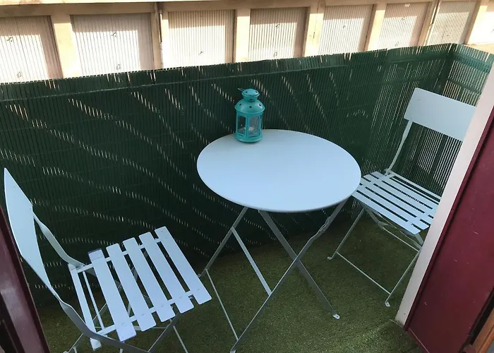 Les Iles - Parking, Balcon & Ps4!